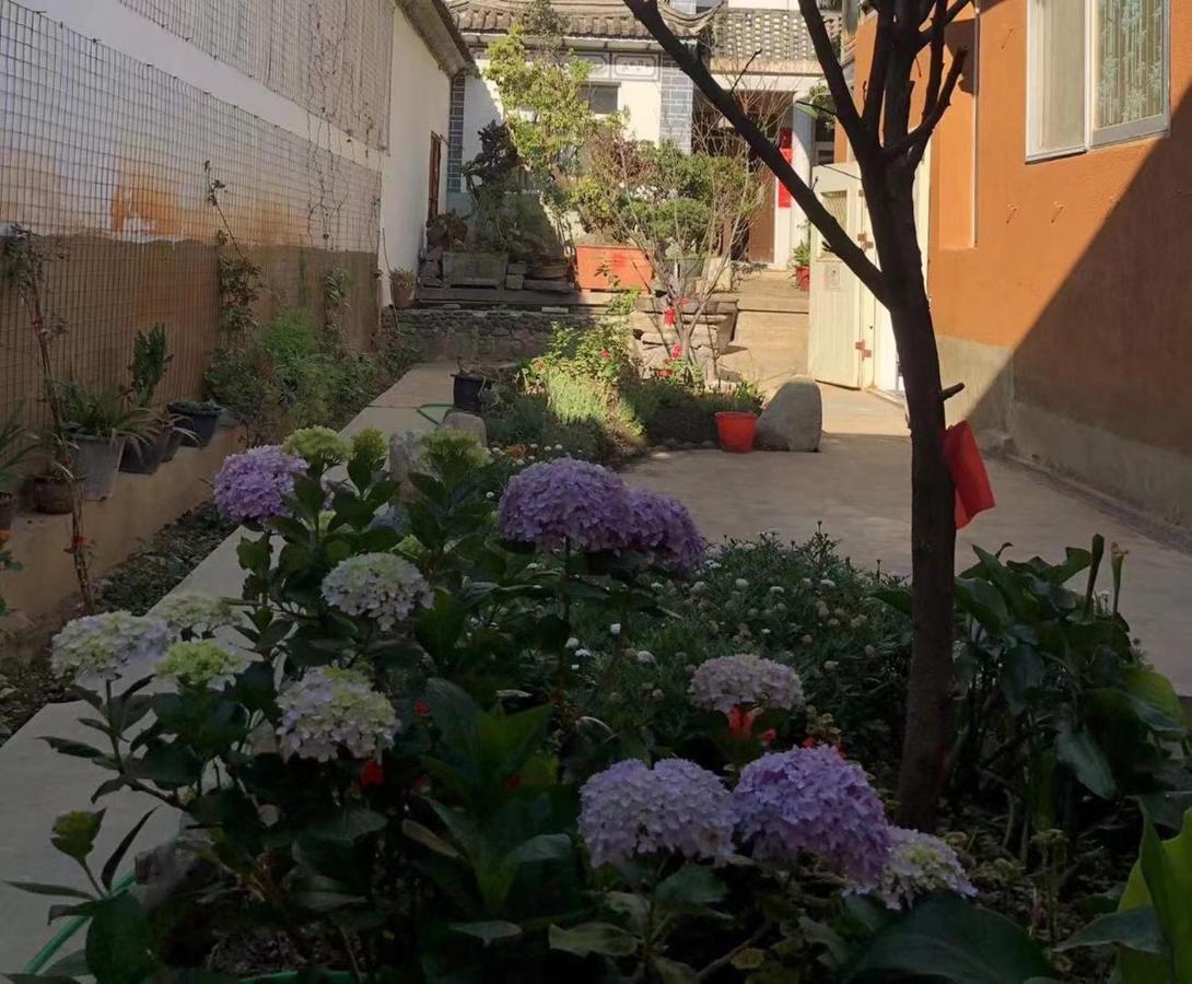 The Lily Pad Inn Νταλί Εξωτερικό φωτογραφία